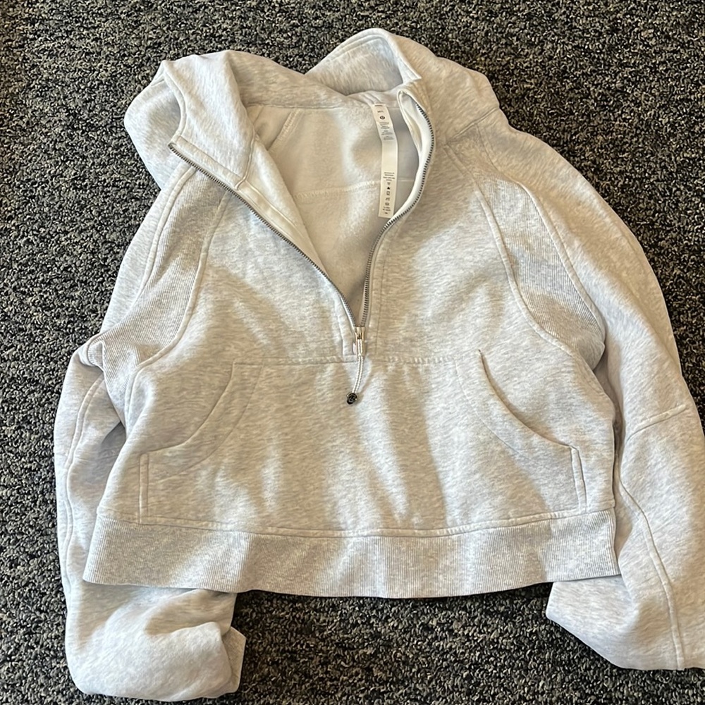 Lululemon 1/2 zip scuba hoodie size M/L
